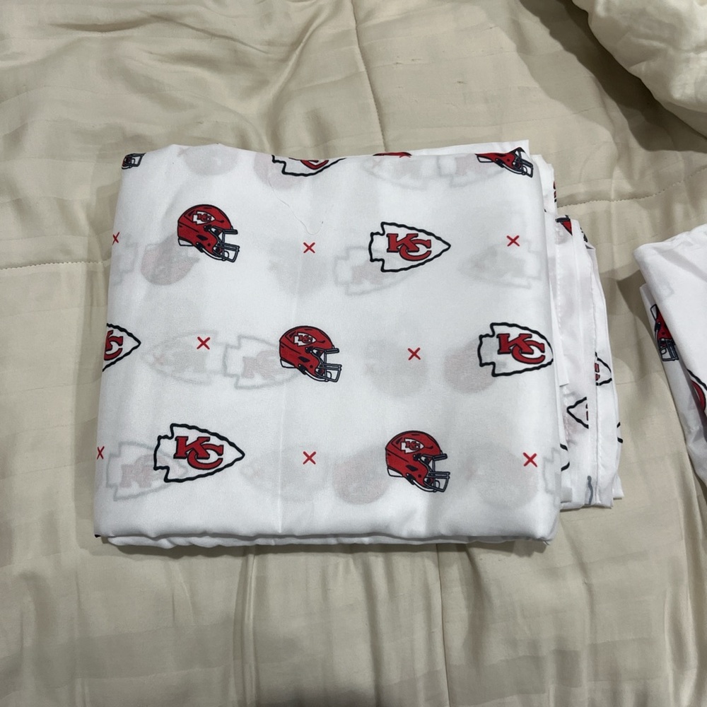 Barnes & Noble Kids Matching Set - White and Red